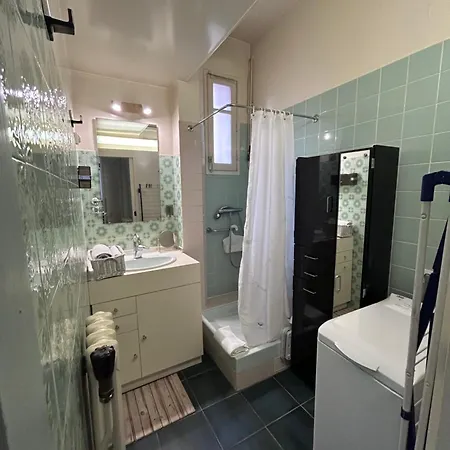 4 Personnes Porte Saint Martin Homestay